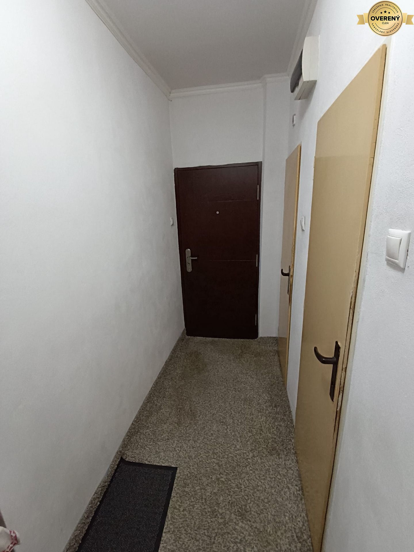 fc645a24-0bd7-4168-be58-5533472b2bd9.jfif
